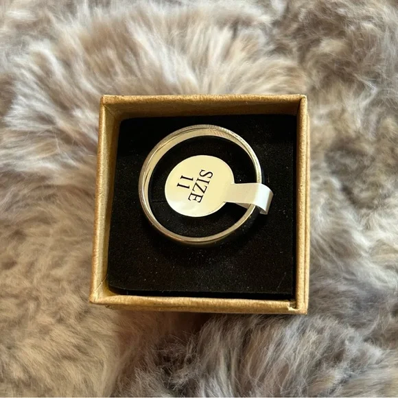 Men’s 6mm polished Titanium comfort band wedding ring NIB 11 - Picture 11 of 11